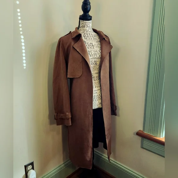 Haute Monde Classic Tan Trench Coat - Picture 5 of 11